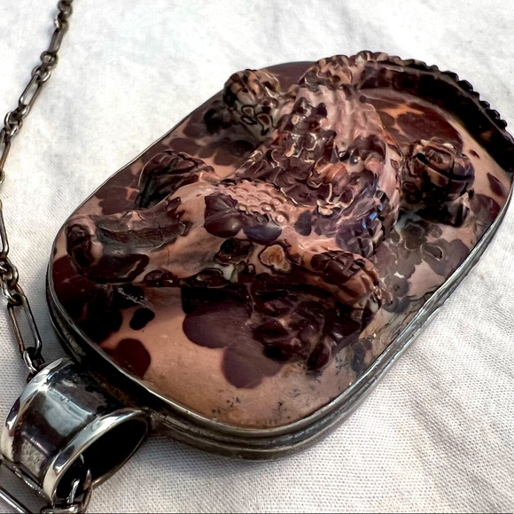 Carved Jasper Alligator Necklace - Picture 4 of 4